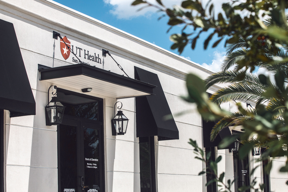 A photo of the Shavano Park clinic building